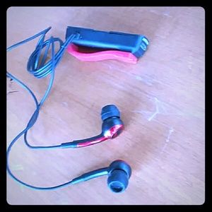 Ifrogz wireless Bluetooth headphones.